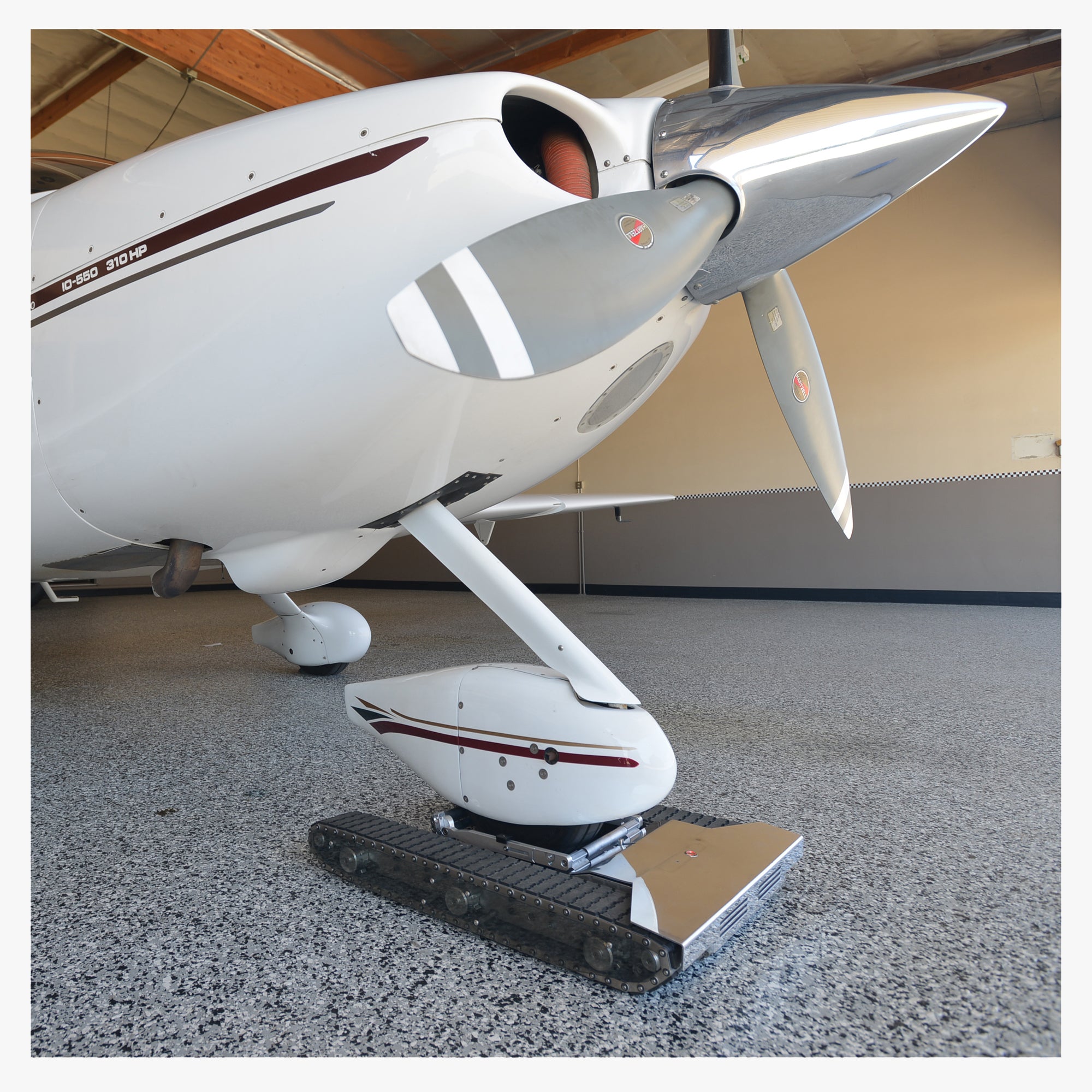 Ac Air Technology remote tug for airplane